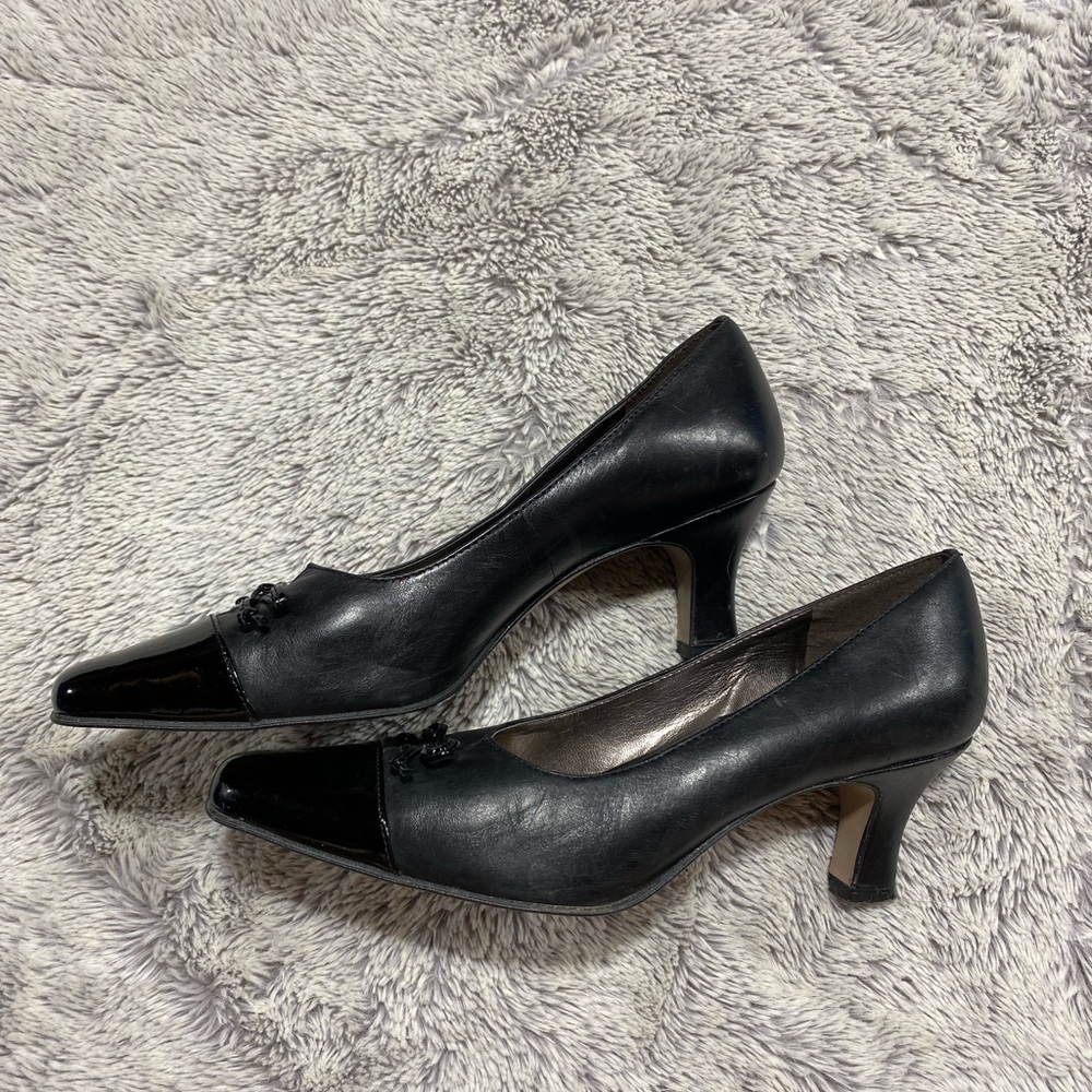 Naturalizer Women's Pump